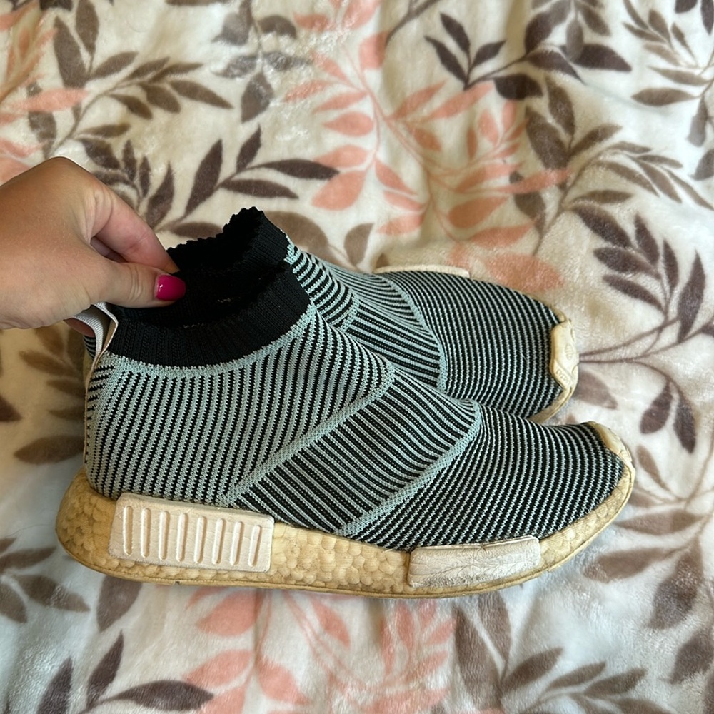 Men’s size 6 nmd